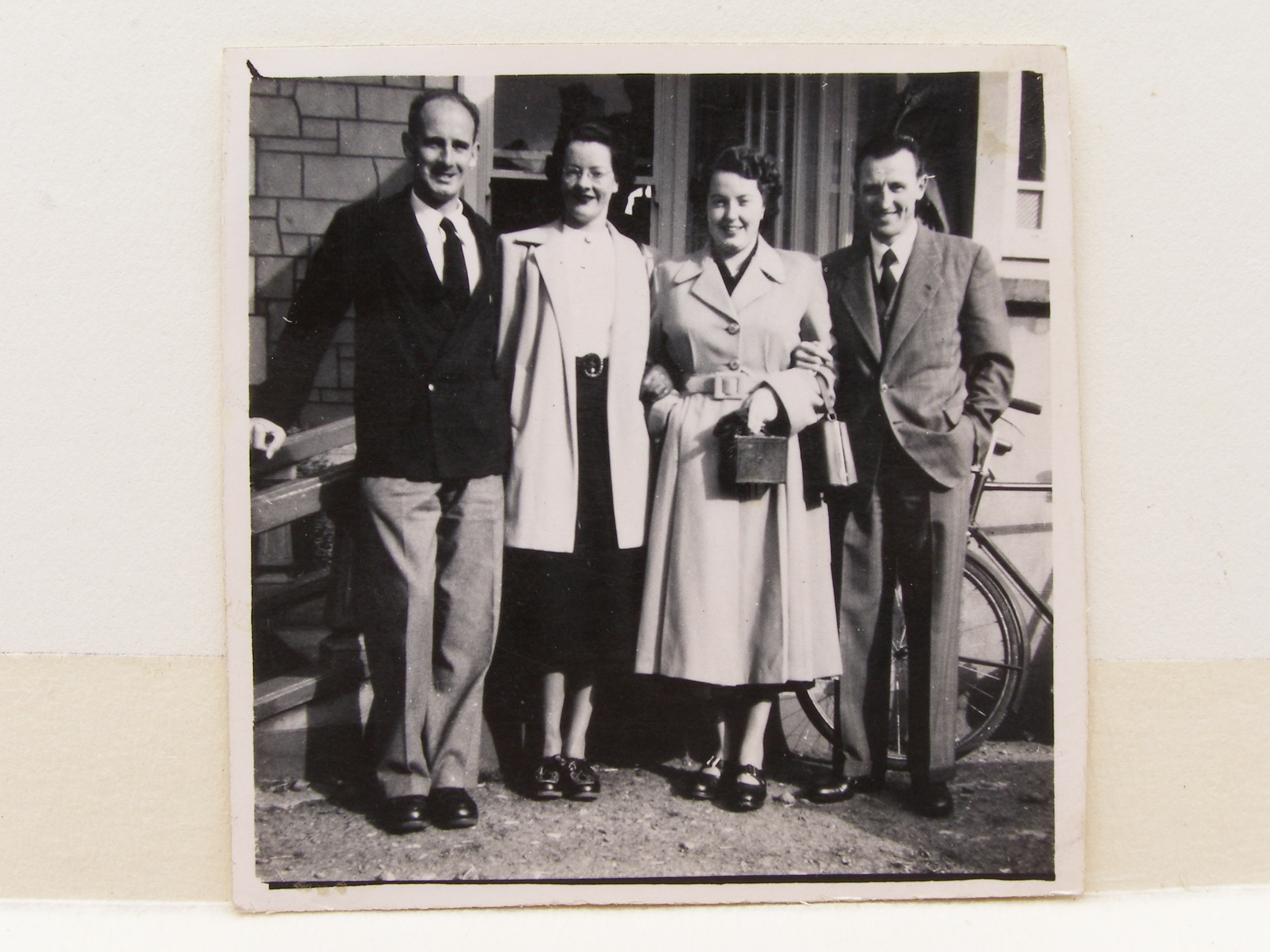theresa-and-daniel-dunne-on-honeymoon-1952-p9050155