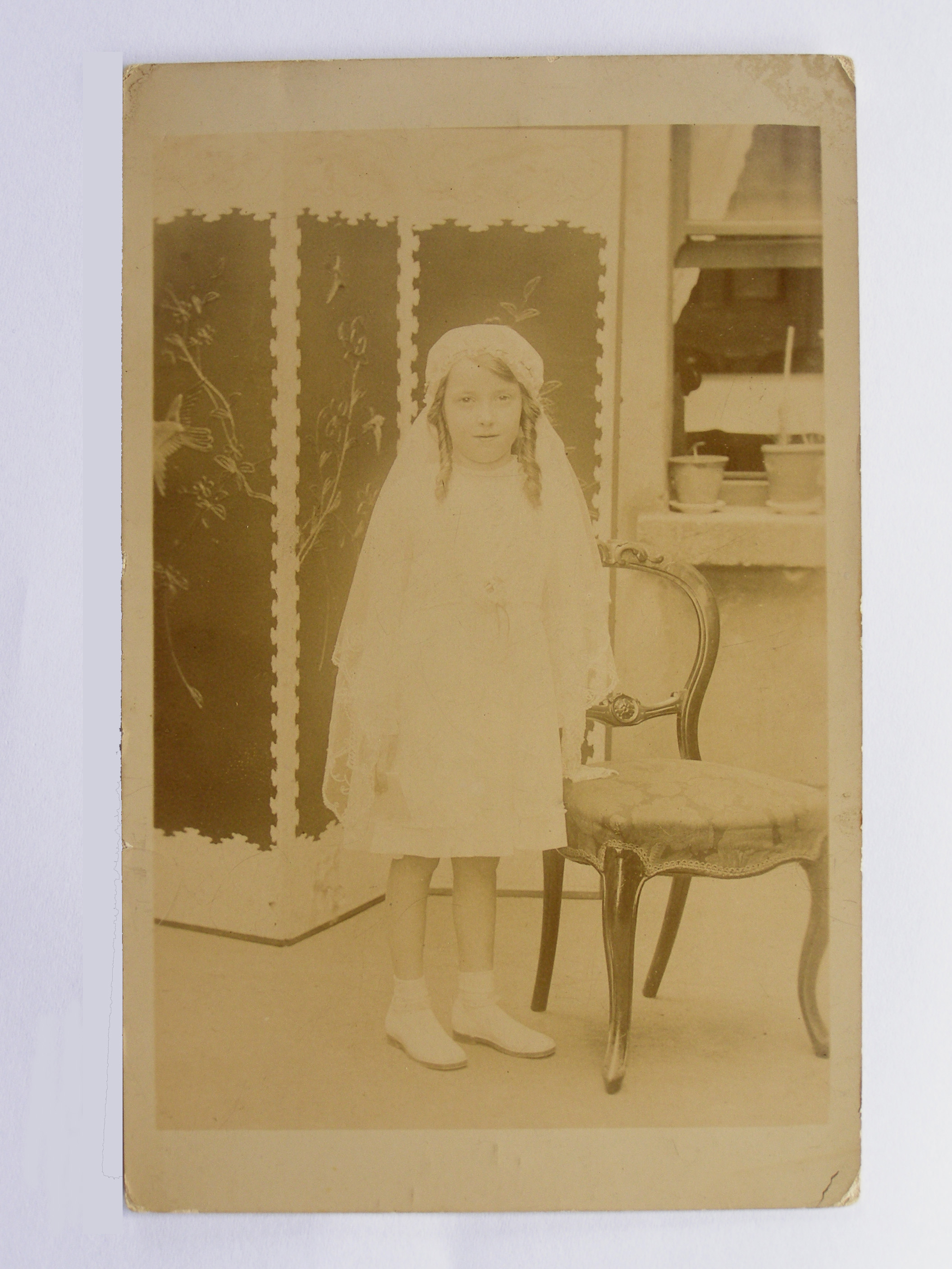 theresa-barnes-communion-c.1939-p1010057