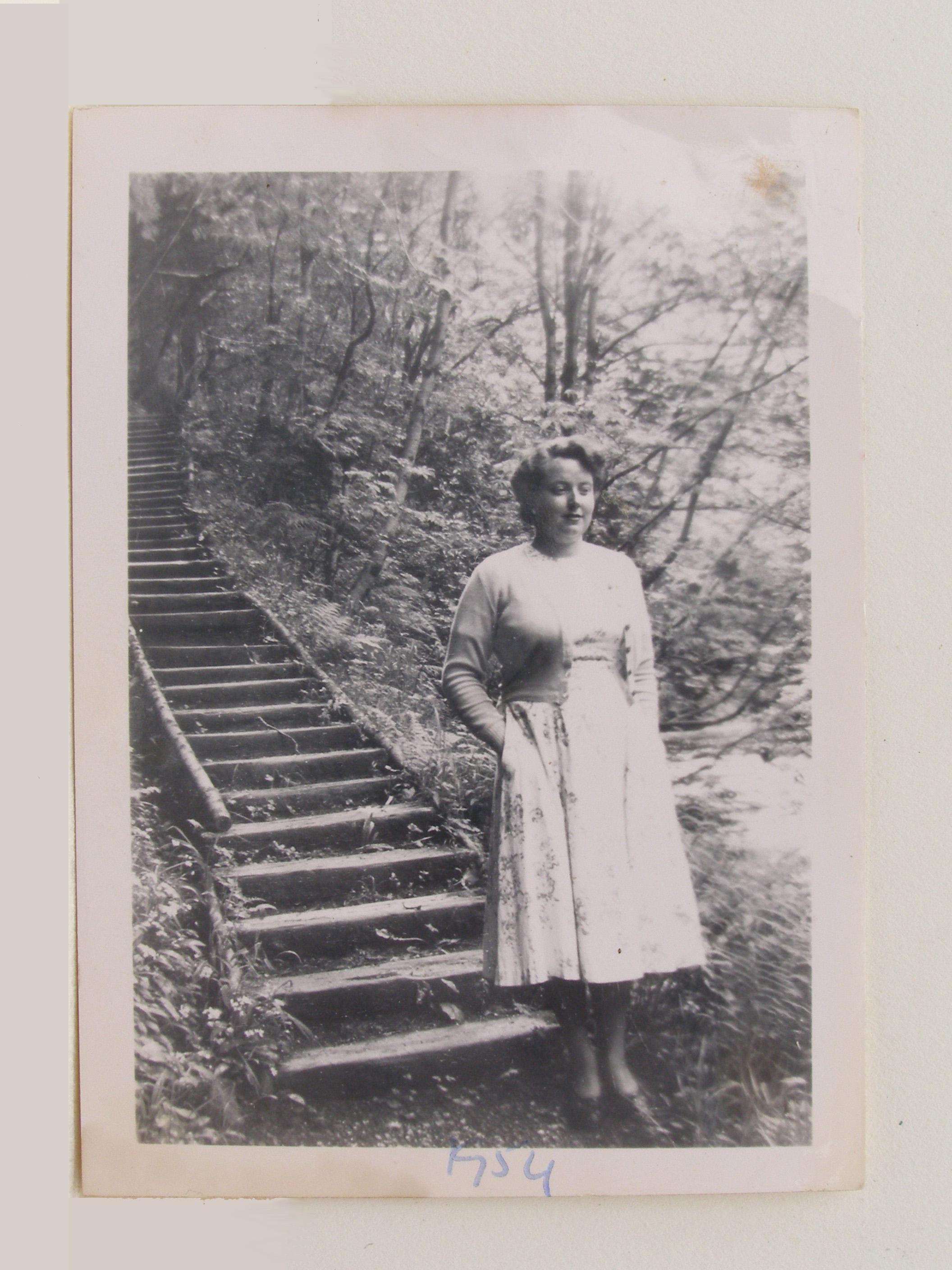 theresa-née-barnes-dunne-on-honeymoon-1952-p9050161